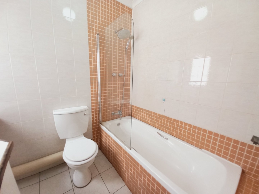 2 Bedroom Property for Sale in Buurendal Gauteng