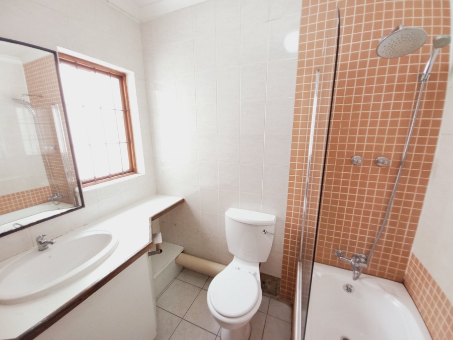 2 Bedroom Property for Sale in Buurendal Gauteng