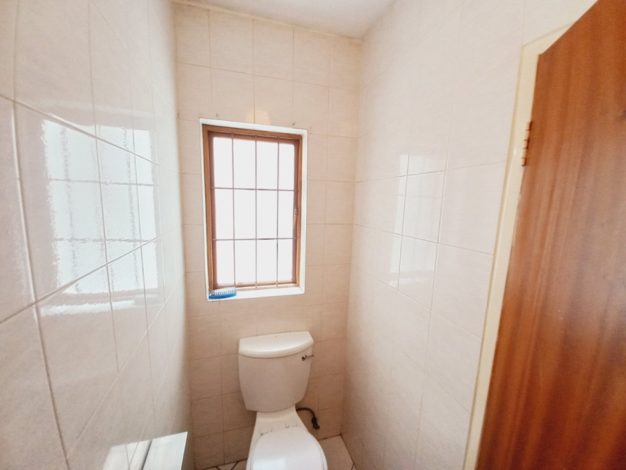 2 Bedroom Property for Sale in Buurendal Gauteng