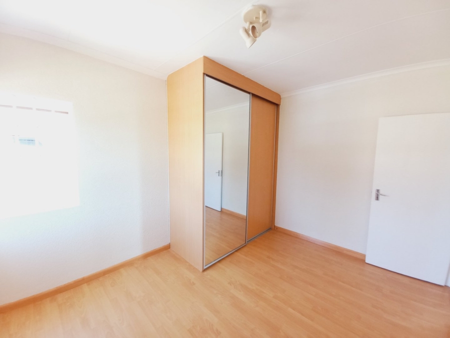 2 Bedroom Property for Sale in Wannenburghoogte Gauteng