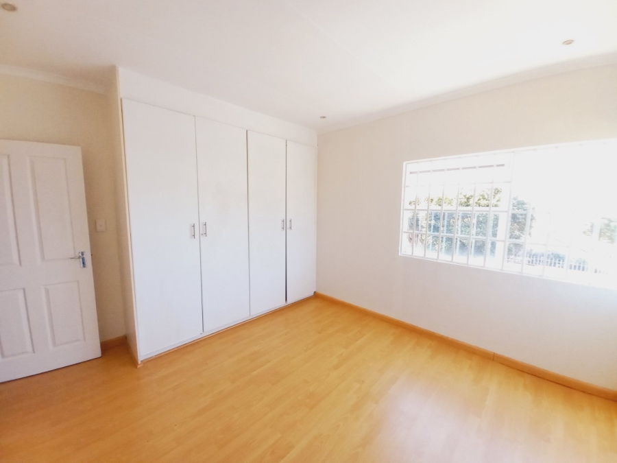 2 Bedroom Property for Sale in Wannenburghoogte Gauteng