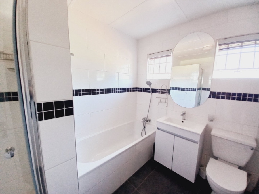 2 Bedroom Property for Sale in Wannenburghoogte Gauteng