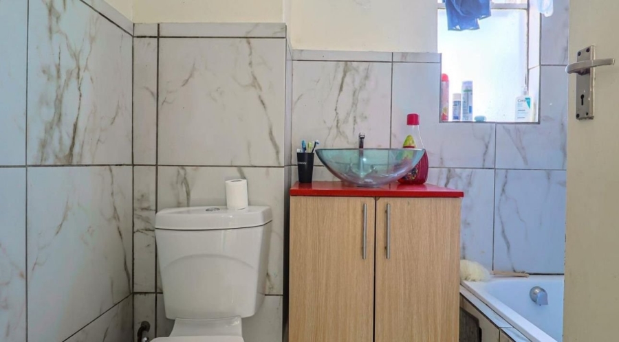 To Let 3 Bedroom Property for Rent in Die Hoewes Gauteng