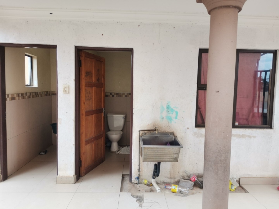 Commercial Property for Sale in Soshanguve FF Gauteng