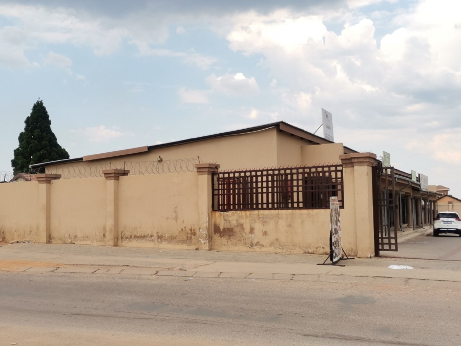 Commercial Property for Sale in Soshanguve FF Gauteng