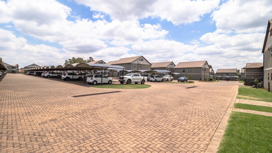 2 Bedroom Property for Sale in Norton Home Estate AH Gauteng