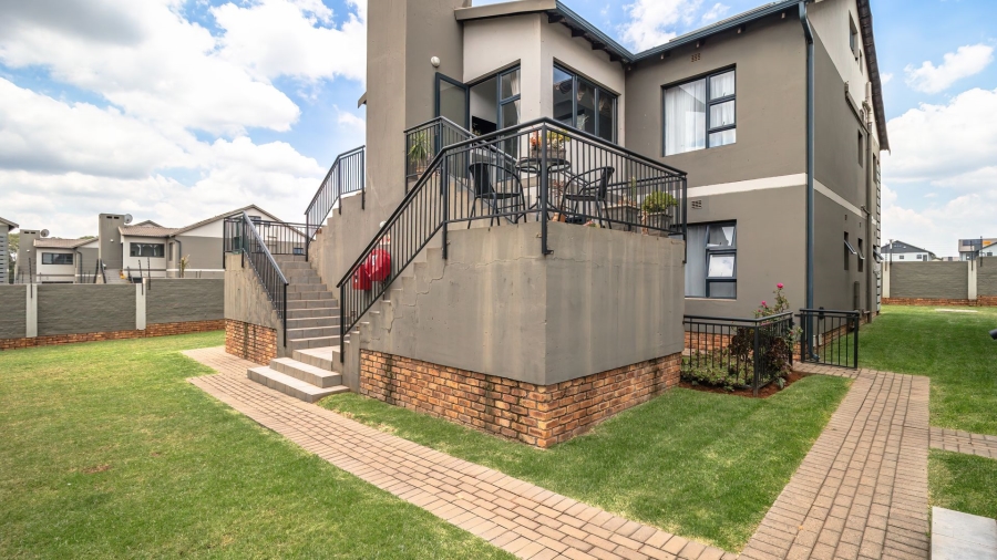 2 Bedroom Property for Sale in Norton Home Estate AH Gauteng
