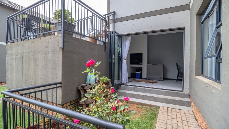 2 Bedroom Property for Sale in Norton Home Estate AH Gauteng