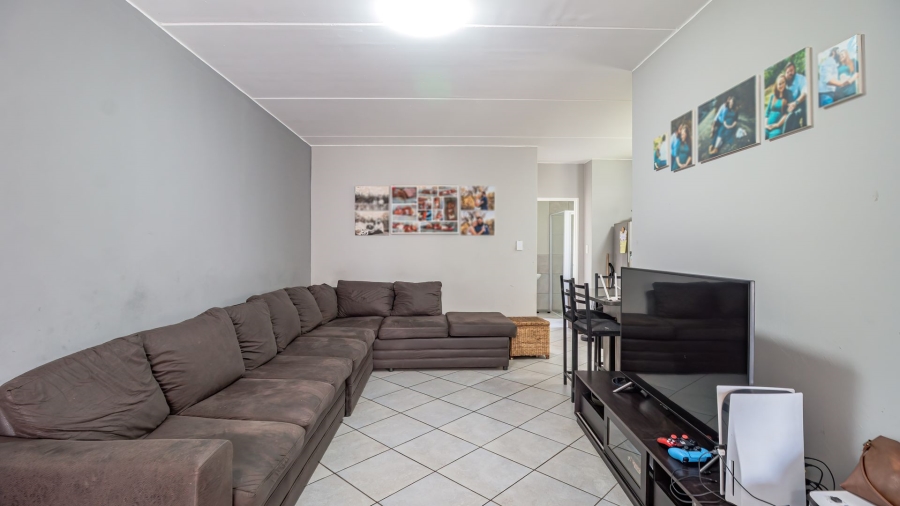 2 Bedroom Property for Sale in Norton Home Estate AH Gauteng