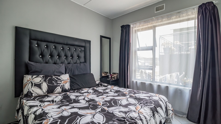 2 Bedroom Property for Sale in Norton Home Estate AH Gauteng