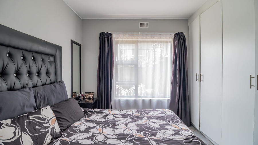 2 Bedroom Property for Sale in Norton Home Estate AH Gauteng