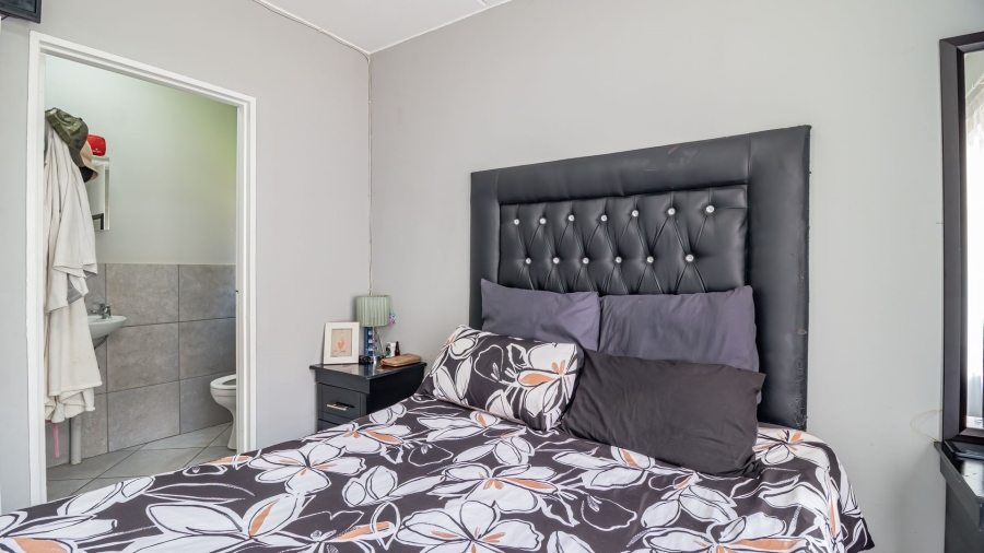 2 Bedroom Property for Sale in Norton Home Estate AH Gauteng