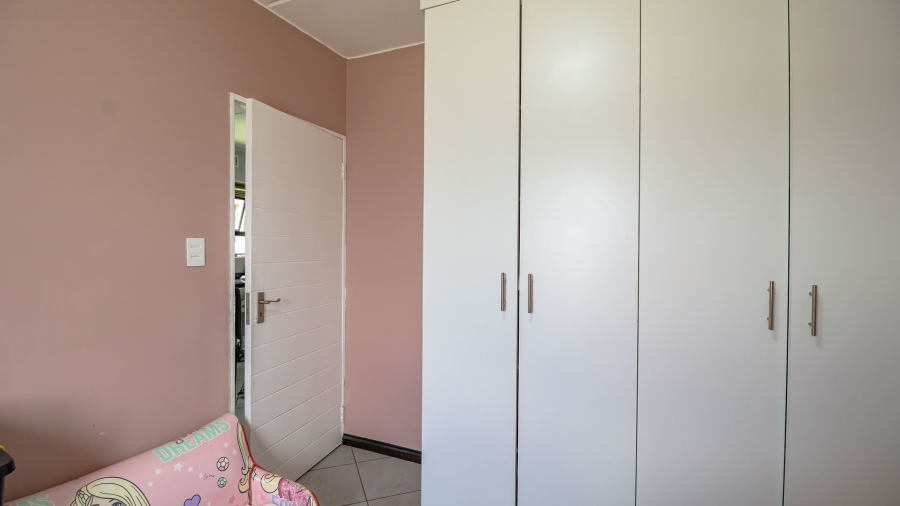 2 Bedroom Property for Sale in Norton Home Estate AH Gauteng