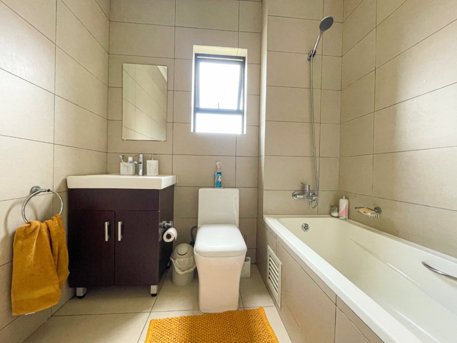 2 Bedroom Property for Sale in Carlswald Gauteng