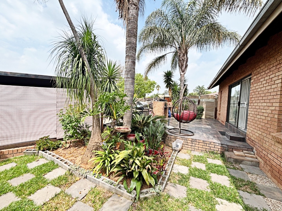 3 Bedroom Property for Sale in The Reeds Gauteng