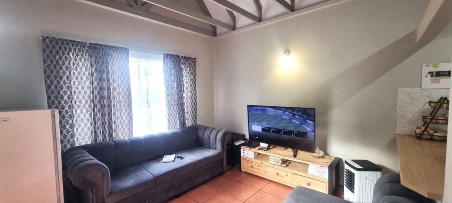 2 Bedroom Property for Sale in Glen Marais Gauteng