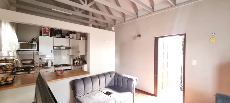 2 Bedroom Property for Sale in Glen Marais Gauteng