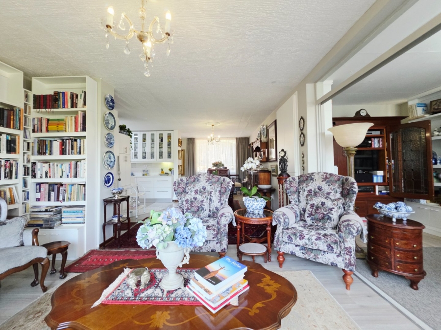 3 Bedroom Property for Sale in La Montagne Gauteng