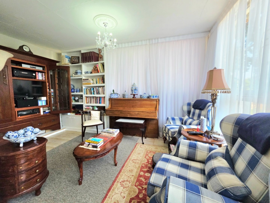 3 Bedroom Property for Sale in La Montagne Gauteng