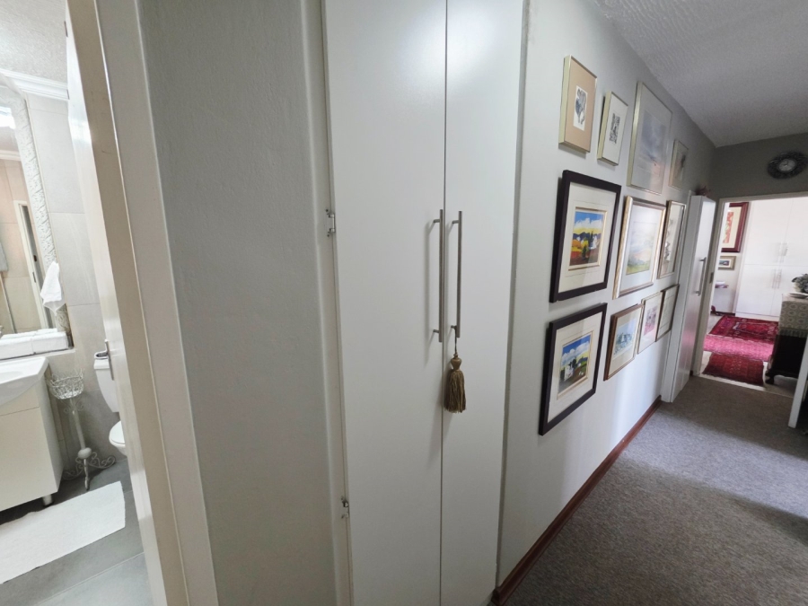 3 Bedroom Property for Sale in La Montagne Gauteng