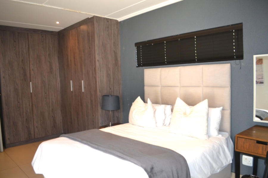 To Let 2 Bedroom Property for Rent in Atholl Gauteng