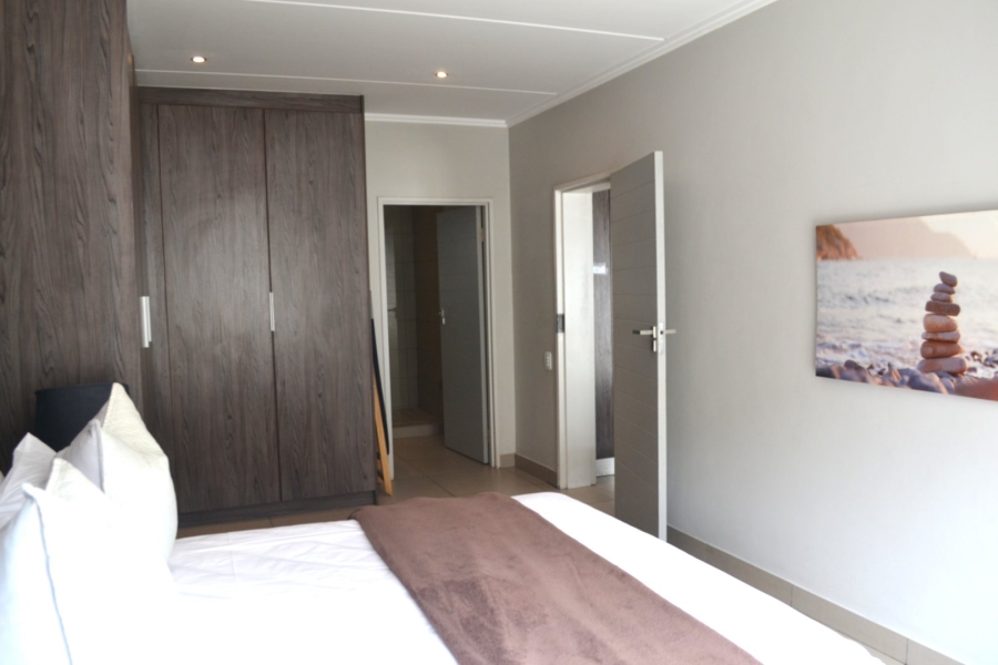 To Let 2 Bedroom Property for Rent in Atholl Gauteng