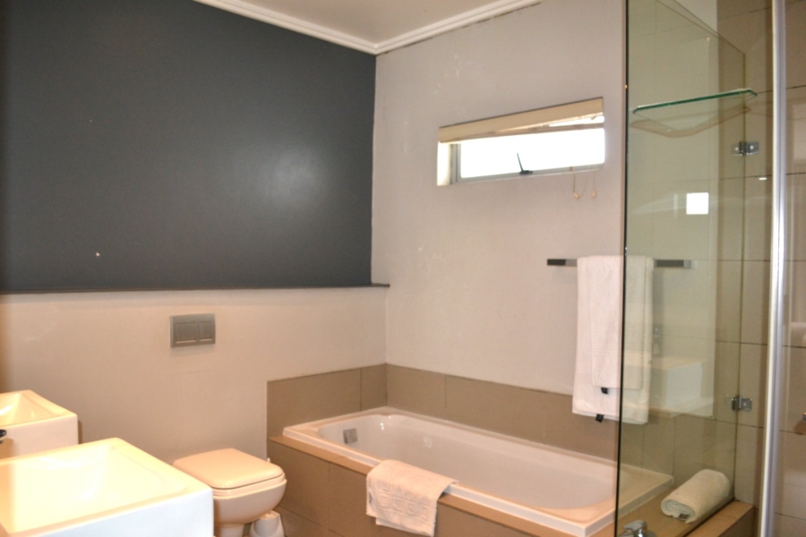 To Let 2 Bedroom Property for Rent in Atholl Gauteng