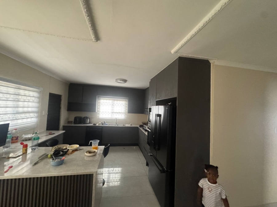  Bedroom Property for Sale in Mohlakeng Gauteng