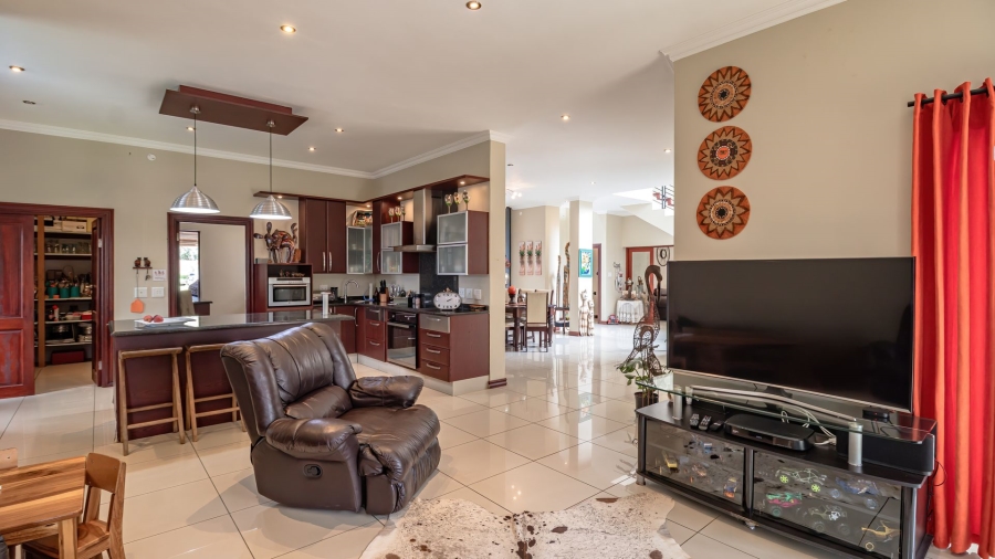 5 Bedroom Property for Sale in Serengeti Lifestyle Estate Gauteng