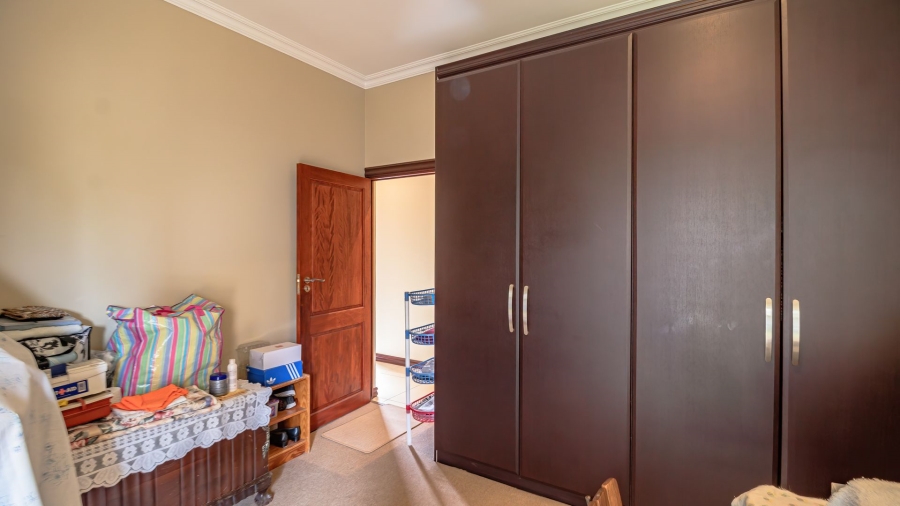 5 Bedroom Property for Sale in Serengeti Lifestyle Estate Gauteng