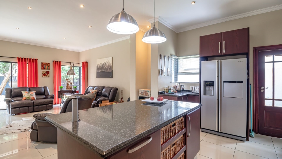 5 Bedroom Property for Sale in Serengeti Lifestyle Estate Gauteng