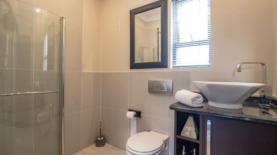 5 Bedroom Property for Sale in Serengeti Lifestyle Estate Gauteng