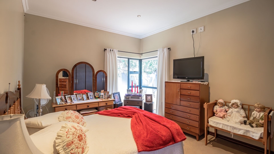 5 Bedroom Property for Sale in Serengeti Lifestyle Estate Gauteng