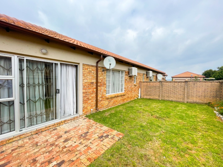 2 Bedroom Property for Sale in Kosmosdal Gauteng