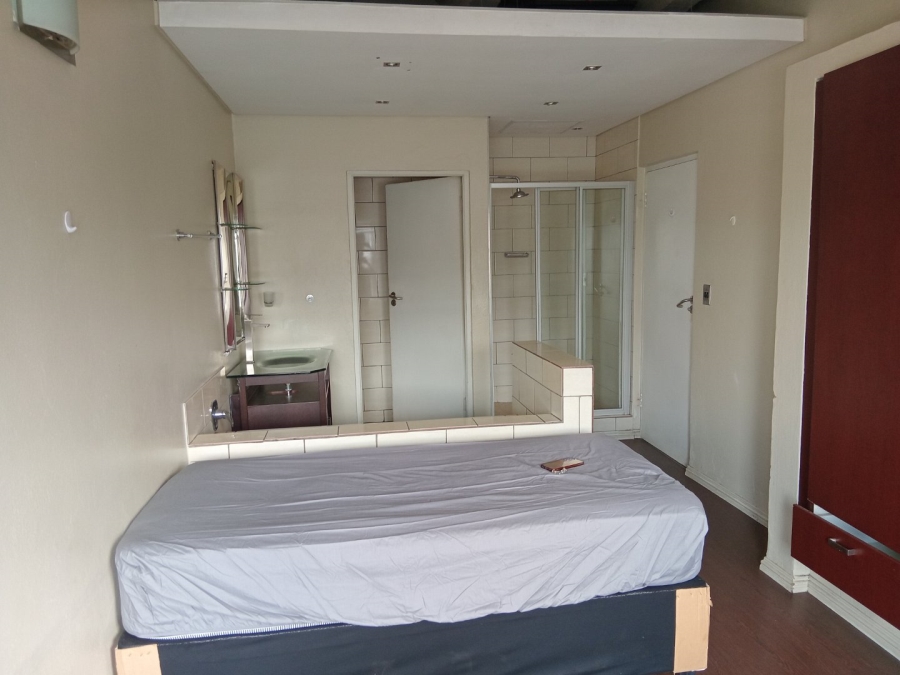 To Let 1 Bedroom Property for Rent in Braamfontein Gauteng