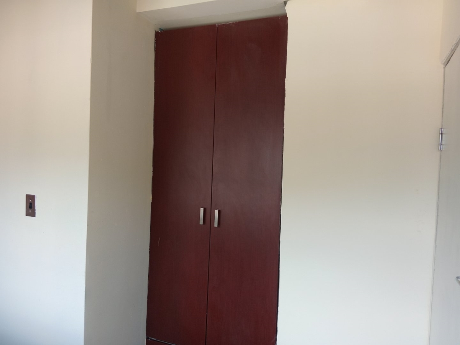 To Let 1 Bedroom Property for Rent in Braamfontein Gauteng