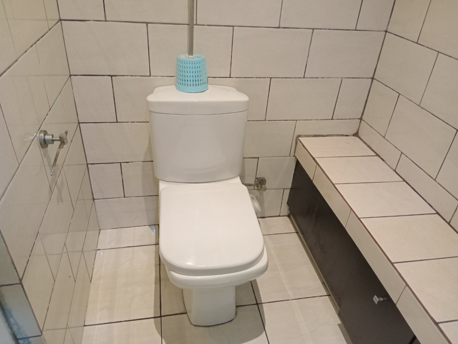 To Let 1 Bedroom Property for Rent in Braamfontein Gauteng