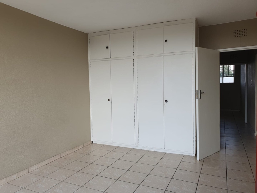 To Let 2 Bedroom Property for Rent in Edenvale Central Gauteng