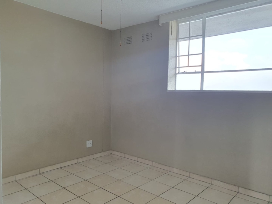 To Let 2 Bedroom Property for Rent in Edenvale Central Gauteng