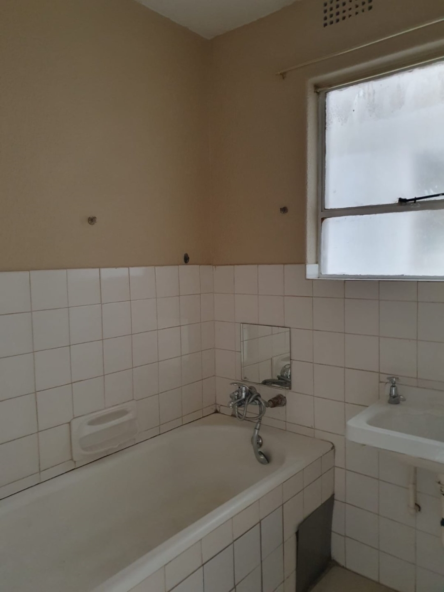 To Let 2 Bedroom Property for Rent in Edenvale Central Gauteng