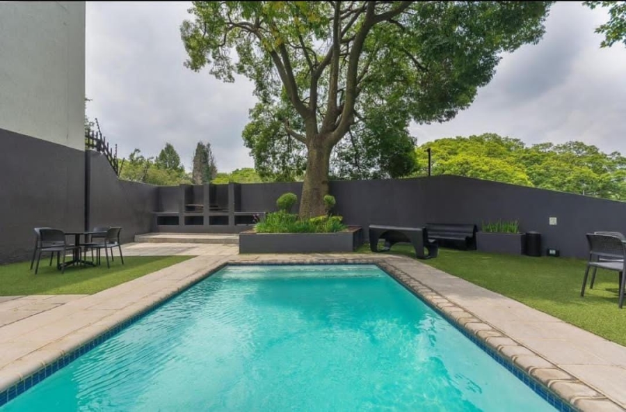 1 Bedroom Property for Sale in Rosebank Gauteng