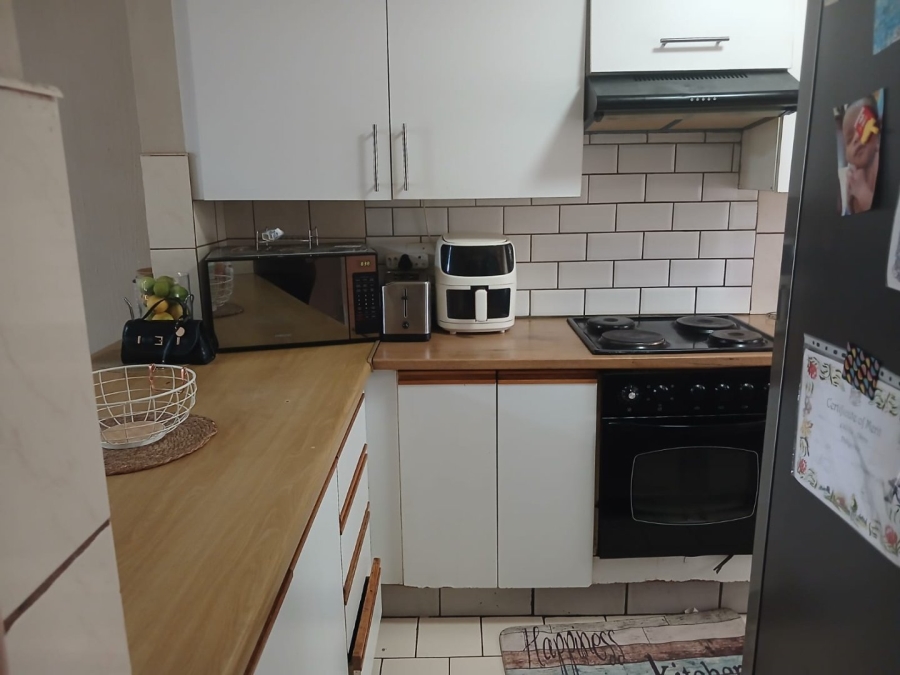 2 Bedroom Property for Sale in Noordwyk Gauteng