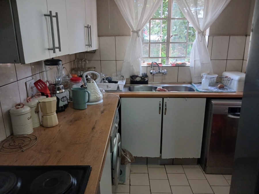 2 Bedroom Property for Sale in Noordwyk Gauteng
