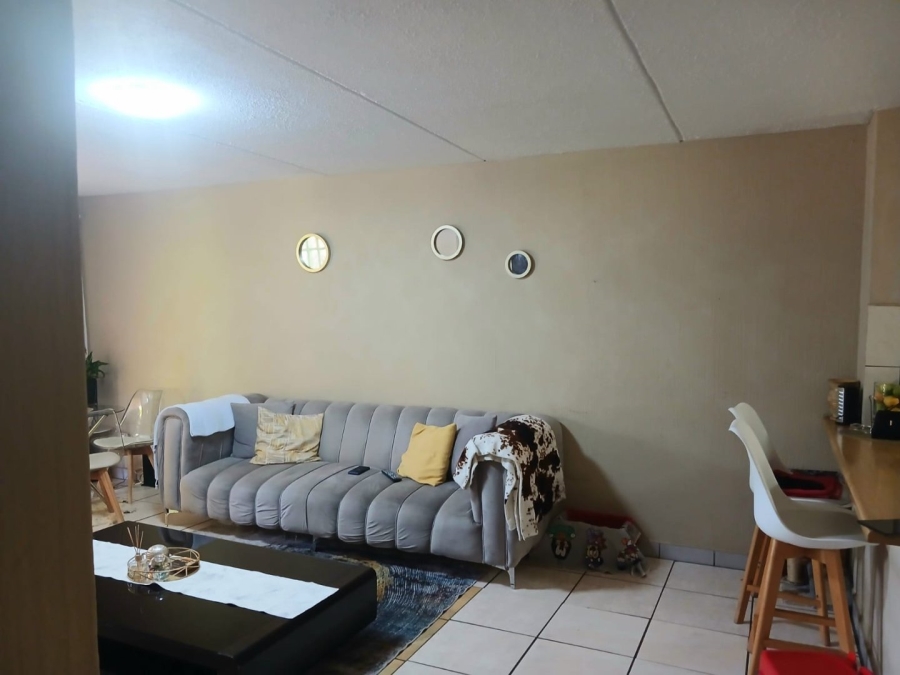 2 Bedroom Property for Sale in Noordwyk Gauteng