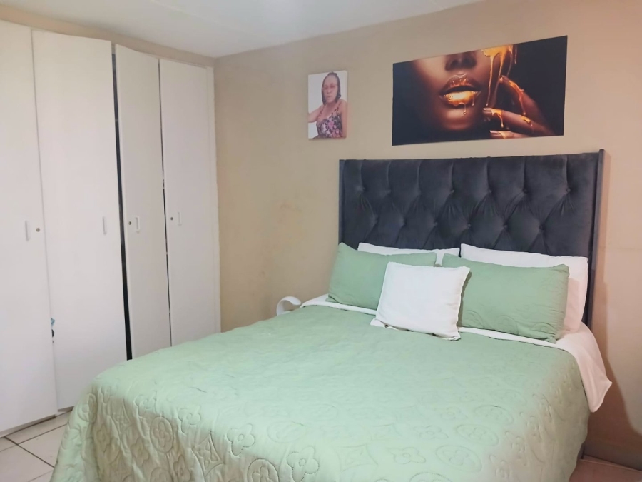 2 Bedroom Property for Sale in Noordwyk Gauteng