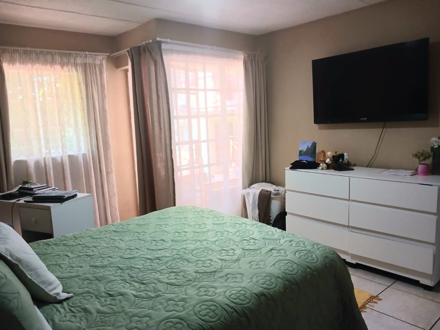 2 Bedroom Property for Sale in Noordwyk Gauteng