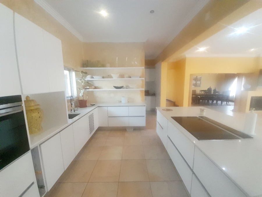 7 Bedroom Property for Sale in Sagewood Gauteng