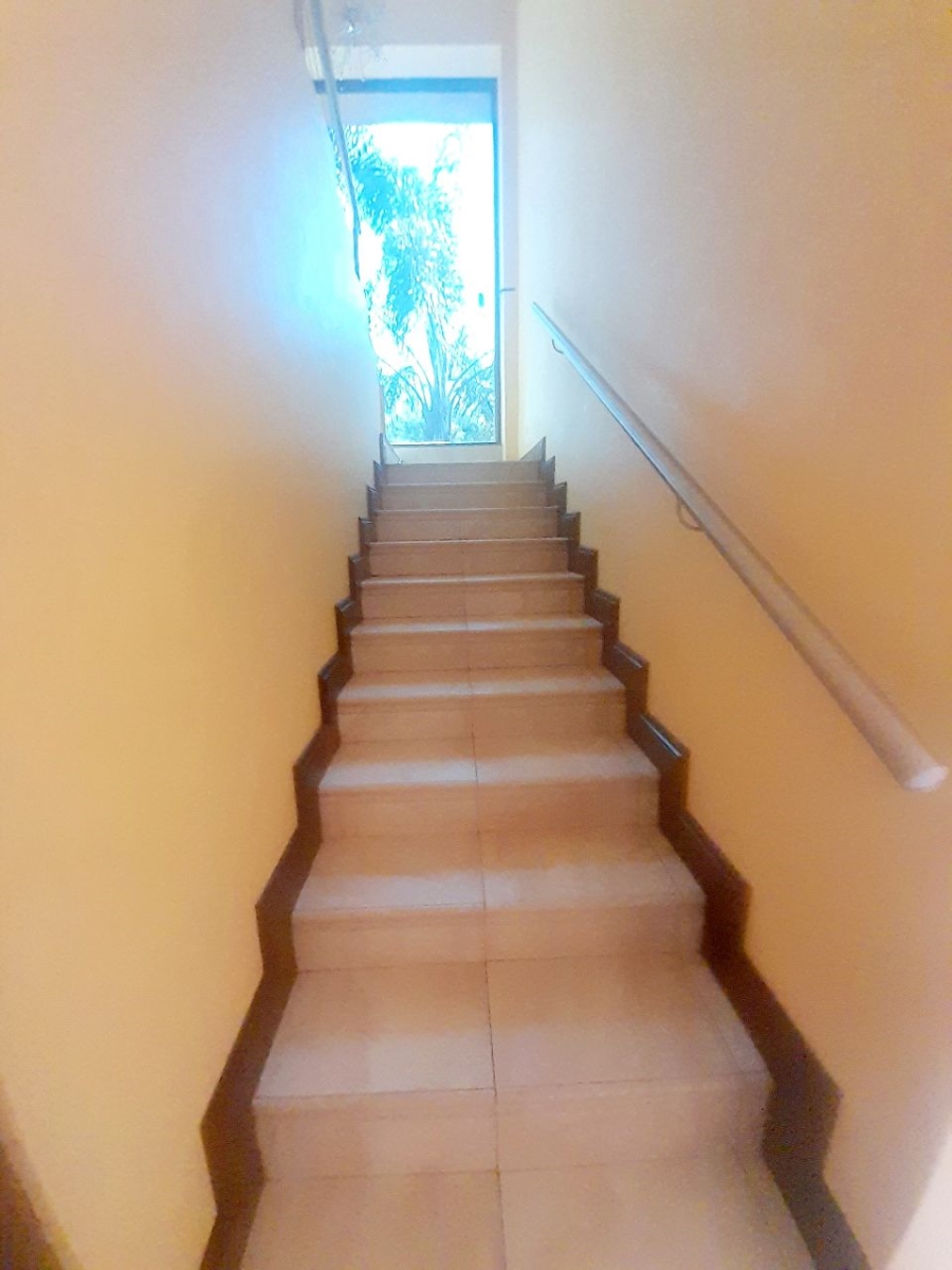 7 Bedroom Property for Sale in Sagewood Gauteng