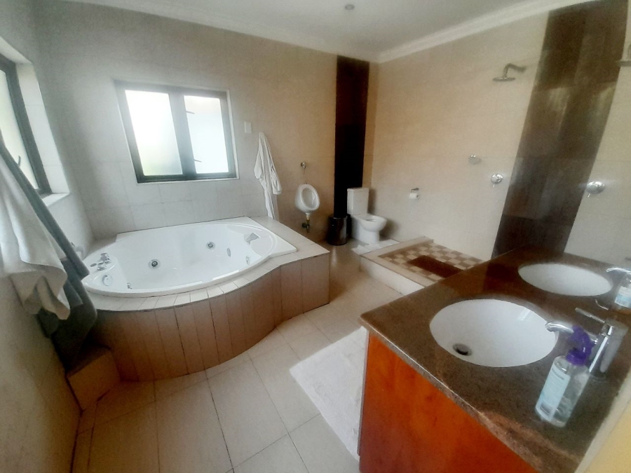 7 Bedroom Property for Sale in Sagewood Gauteng