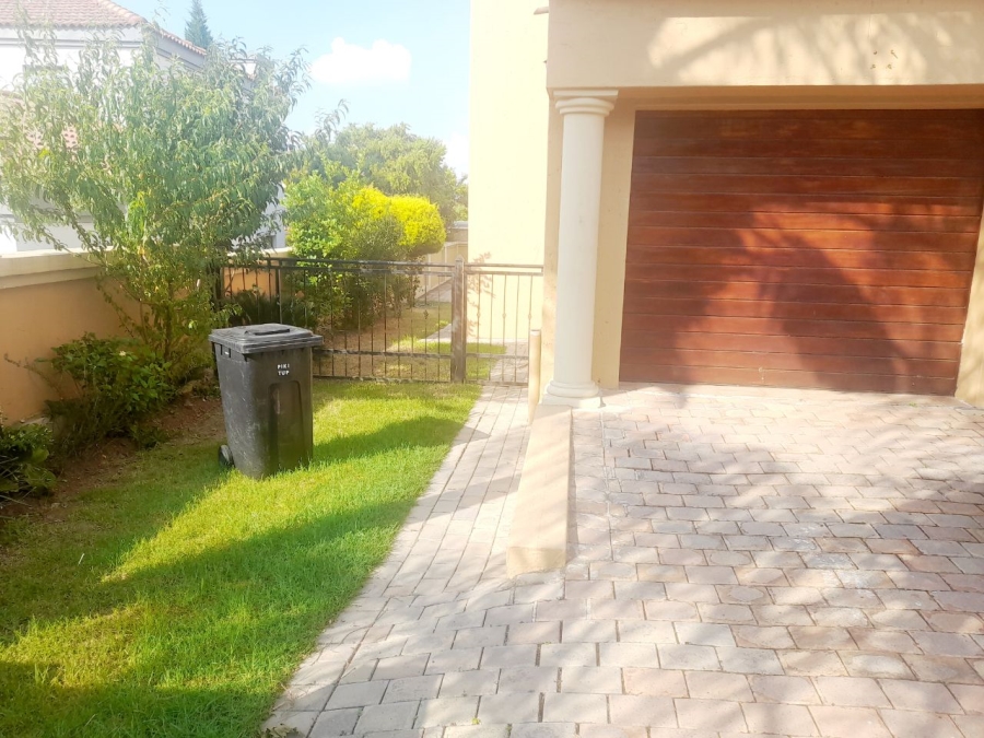 7 Bedroom Property for Sale in Sagewood Gauteng